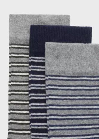 Zestaw 3 par skarpetek w różnych wzorach Zestaw 3 par skarpetek w różnych wzorach